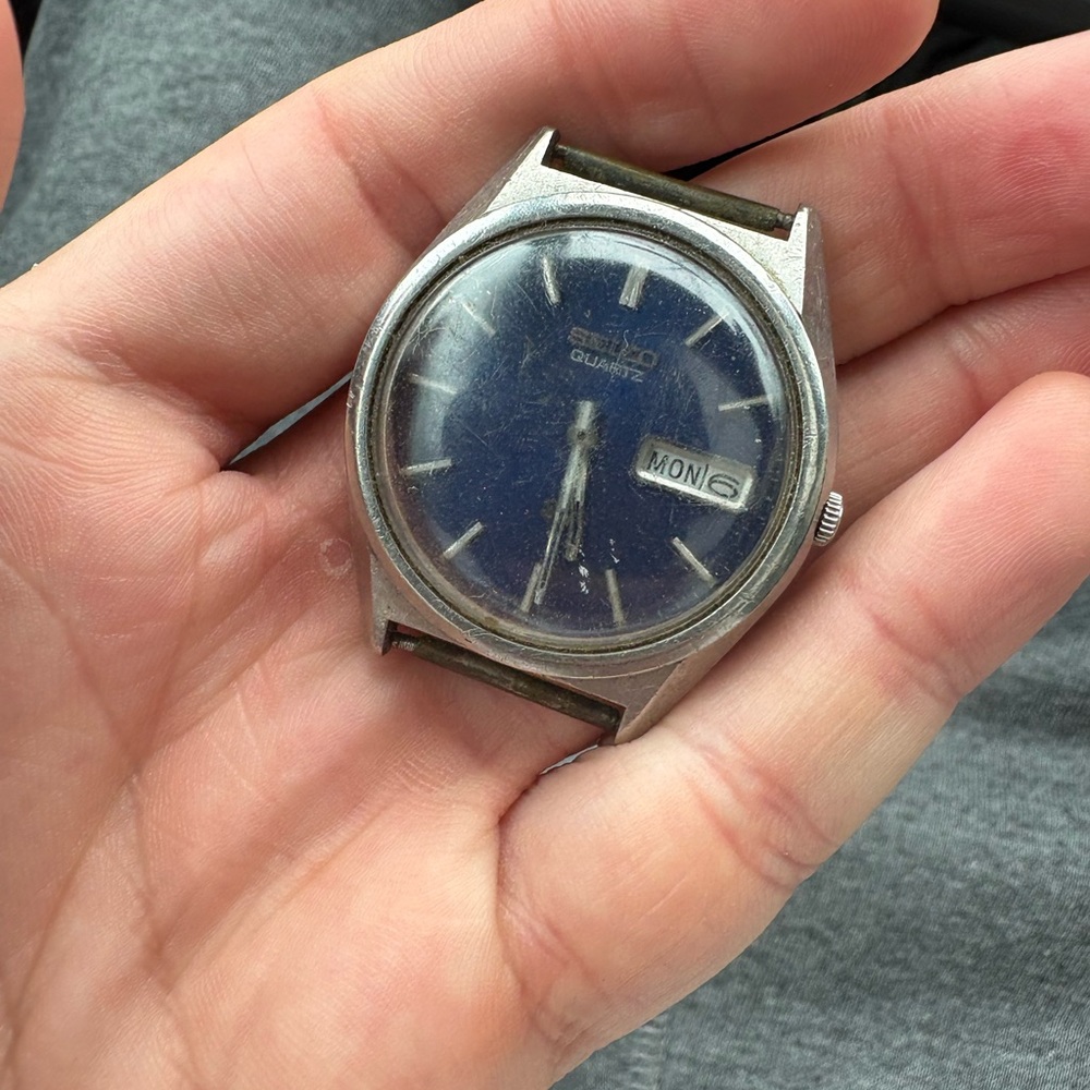Seiko Quartz Men's Blue Dial Watch 1980